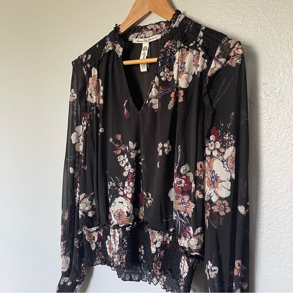 American Rag Black and Floral Long Sleeve Size - Picture 3 of 9
